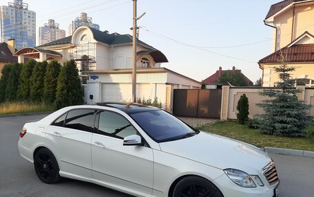 Mercedes-Benz E-Класс, 2010 год, 1 650 000 рублей, 11 фотография