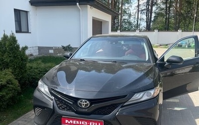 Toyota Camry, 2019 год, 2 300 000 рублей, 1 фотография