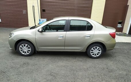 Renault Logan II, 2017 год, 760 000 рублей, 4 фотография