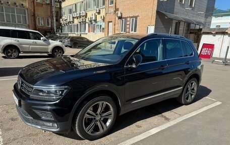 Volkswagen Tiguan II, 2018 год, 2 990 000 рублей, 1 фотография