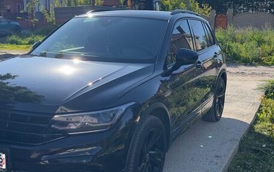 Volkswagen Tiguan II, 2021 год, 4 000 000 рублей, 1 фотография