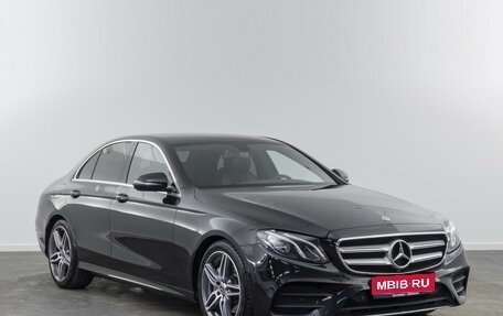 Mercedes-Benz E-Класс, 2018 год, 3 465 000 рублей, 1 фотография