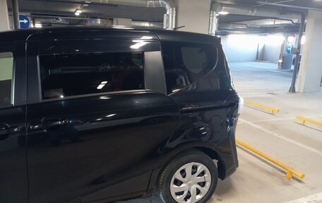 Toyota Sienta II, 2016 год, 1 550 000 рублей, 24 фотография