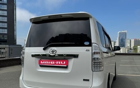 Toyota Noah III, 2011 год, 1 540 000 рублей, 6 фотография
