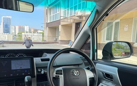 Toyota Noah III, 2011 год, 1 540 000 рублей, 11 фотография