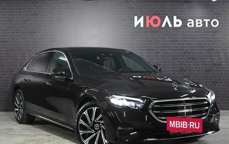 Mercedes-Benz E-Класс, 2023 год, 9 750 000 рублей, 3 фотография