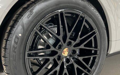 Porsche Cayenne III, 2024 год, 16 990 000 рублей, 6 фотография
