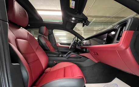 Porsche Cayenne III, 2024 год, 16 990 000 рублей, 13 фотография