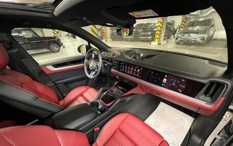 Porsche Cayenne III, 2024 год, 16 990 000 рублей, 14 фотография