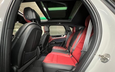 Porsche Cayenne III, 2024 год, 16 990 000 рублей, 18 фотография
