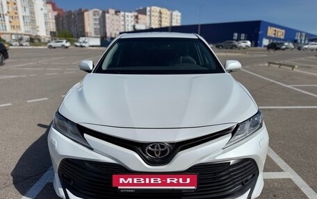 Toyota Camry, 2020 год, 2 950 000 рублей, 2 фотография