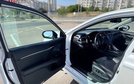 Toyota Camry, 2020 год, 2 950 000 рублей, 16 фотография