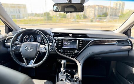 Toyota Camry, 2020 год, 2 950 000 рублей, 18 фотография