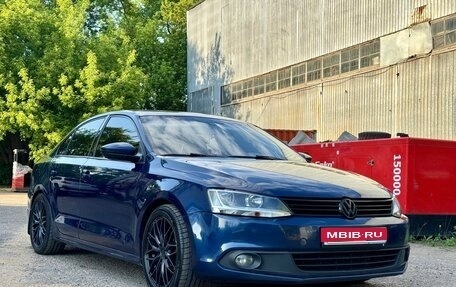 Volkswagen Jetta VI, 2011 год, 1 050 000 рублей, 1 фотография