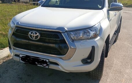 Toyota Hilux VIII, 2021 год, 5 300 000 рублей, 1 фотография