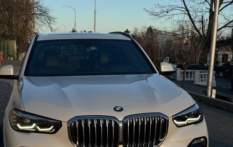 BMW X5, 2018 год, 5 600 000 рублей, 2 фотография