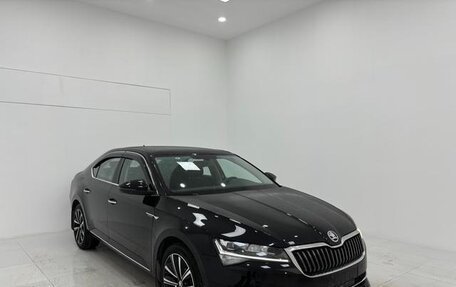 Skoda Superb III рестайлинг, 2021 год, 2 175 441 рублей, 1 фотография