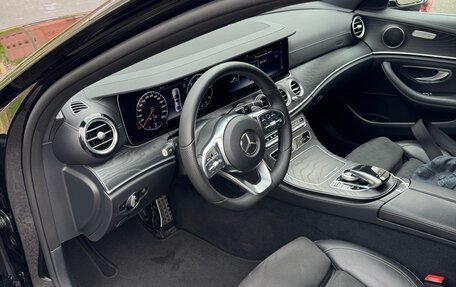 Mercedes-Benz E-Класс, 2019 год, 3 650 000 рублей, 7 фотография