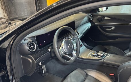 Mercedes-Benz E-Класс, 2019 год, 3 650 000 рублей, 8 фотография