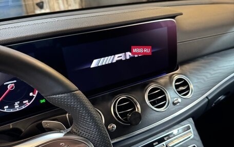 Mercedes-Benz E-Класс, 2019 год, 3 650 000 рублей, 29 фотография