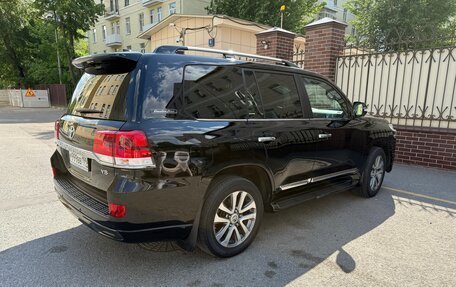 Toyota Land Cruiser 200, 2017 год, 6 700 000 рублей, 7 фотография