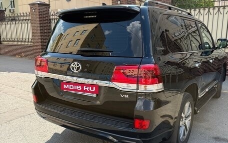 Toyota Land Cruiser 200, 2017 год, 6 700 000 рублей, 6 фотография