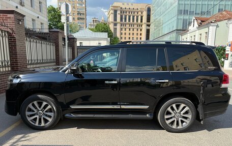 Toyota Land Cruiser 200, 2017 год, 6 700 000 рублей, 9 фотография