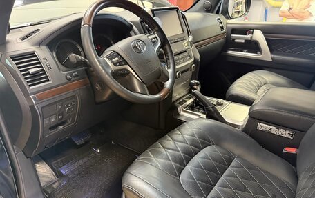 Toyota Land Cruiser 200, 2017 год, 6 700 000 рублей, 11 фотография