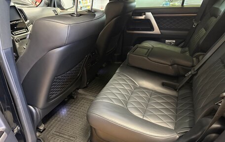 Toyota Land Cruiser 200, 2017 год, 6 700 000 рублей, 16 фотография
