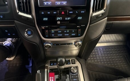 Toyota Land Cruiser 200, 2017 год, 6 700 000 рублей, 14 фотография