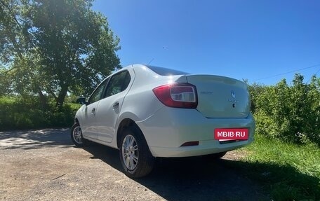 Renault Logan II, 2018 год, 585 000 рублей, 3 фотография