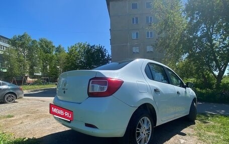 Renault Logan II, 2018 год, 585 000 рублей, 4 фотография