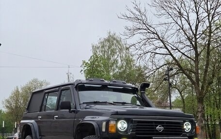 Nissan Patrol, 1992 год, 1 350 000 рублей, 3 фотография