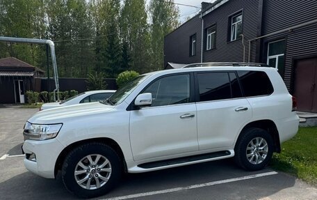 Toyota Land Cruiser 200, 2016 год, 5 500 000 рублей, 8 фотография