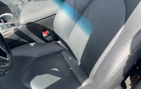 Toyota Camry, 2019 год, 2 900 000 рублей, 6 фотография