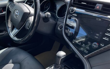 Toyota Camry, 2019 год, 2 900 000 рублей, 8 фотография