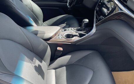 Toyota Camry, 2019 год, 2 900 000 рублей, 9 фотография