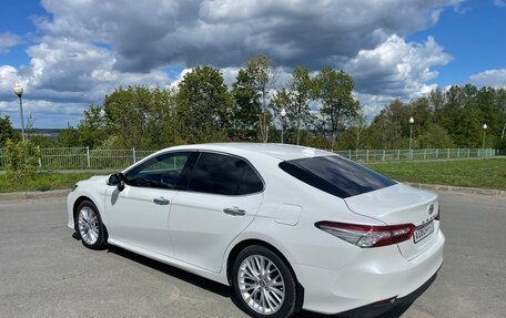 Toyota Camry, 2019 год, 2 900 000 рублей, 17 фотография