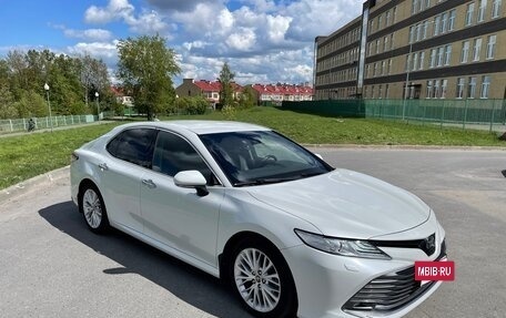 Toyota Camry, 2019 год, 2 900 000 рублей, 11 фотография