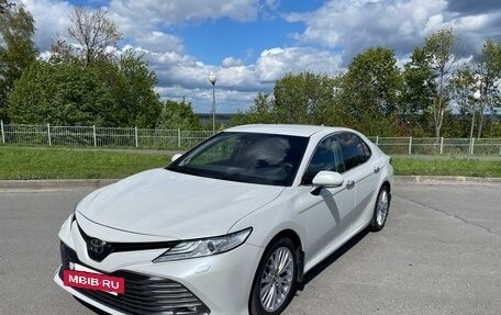 Toyota Camry, 2019 год, 2 900 000 рублей, 13 фотография