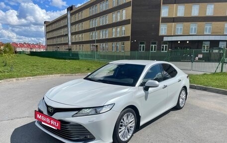 Toyota Camry, 2019 год, 2 900 000 рублей, 20 фотография