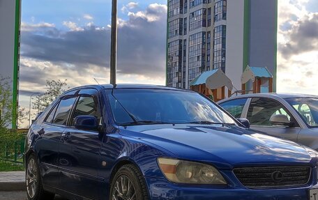Lexus IS II рестайлинг 2, 2000 год, 790 000 рублей, 5 фотография
