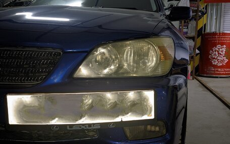 Lexus IS II рестайлинг 2, 2000 год, 790 000 рублей, 3 фотография