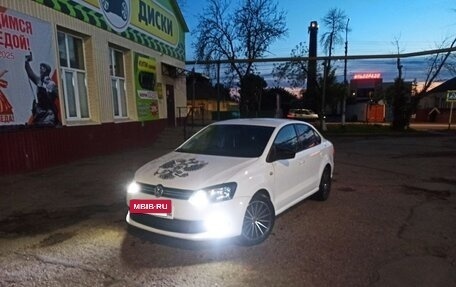 Volkswagen Polo VI (EU Market), 2012 год, 690 000 рублей, 2 фотография