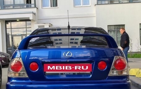 Lexus IS II рестайлинг 2, 2000 год, 790 000 рублей, 34 фотография