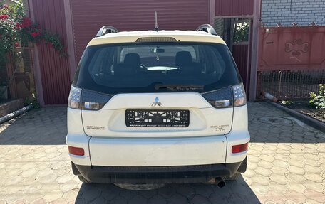 Mitsubishi Outlander III рестайлинг 3, 2011 год, 900 000 рублей, 3 фотография