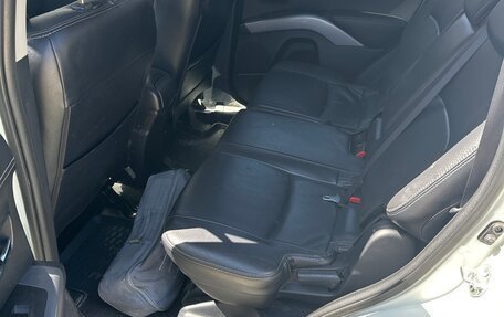Mitsubishi Outlander III рестайлинг 3, 2011 год, 900 000 рублей, 12 фотография