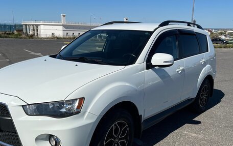Mitsubishi Outlander III рестайлинг 3, 2011 год, 1 199 000 рублей, 2 фотография