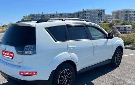 Mitsubishi Outlander III рестайлинг 3, 2011 год, 1 199 000 рублей, 16 фотография