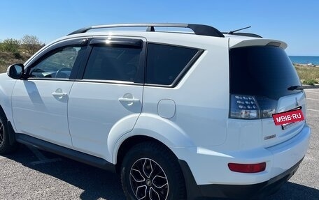 Mitsubishi Outlander III рестайлинг 3, 2011 год, 1 199 000 рублей, 18 фотография